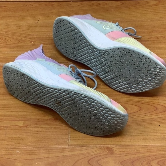 New Balance Size 5 Women’s GEROVJU Sneakers Sneakers (Preloved) - Picture 7 of 7